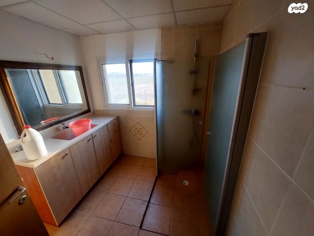 דירת גן, דבורה 1, דבורה, דבורה