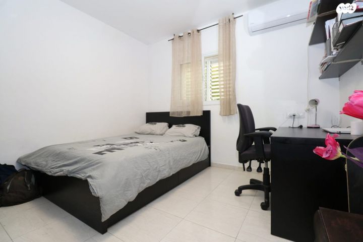 זאב טיומקין 18