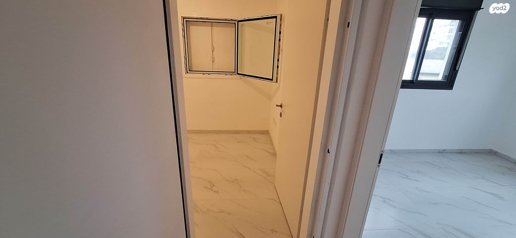 דירה, הרב שלום שבזי 54, שבזי, ראש העין