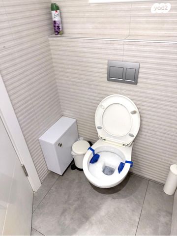 דירה, מרדכי היהודי 10, בקעה, ירושלים