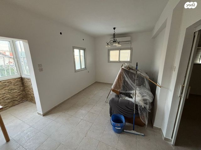 דירה, ברל כצנלסון 13, שיכון ה', קרית שמונה