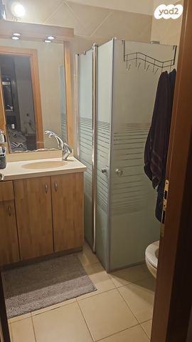 דירה, כרמל 1, אחוזת הנשיא, רחובות