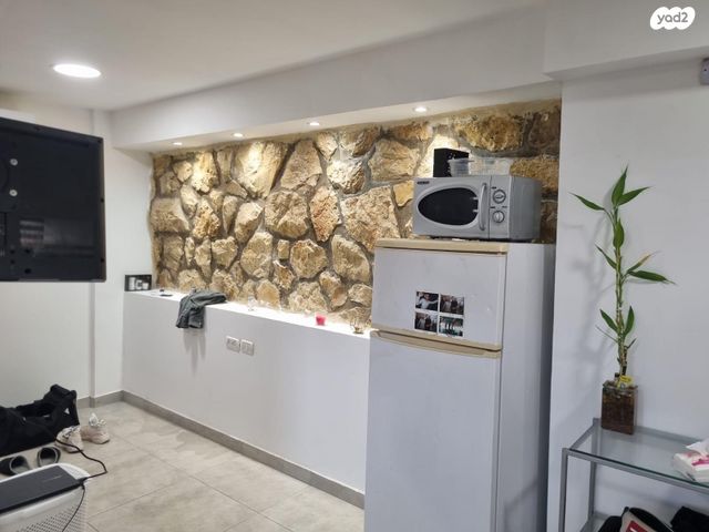 דירת גן, דב הוז 10, קטמונים, ירושלים