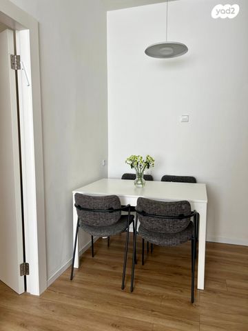 דירה, שפינוזה 10, אברמוביץ', ראשון לציון