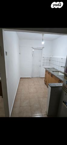 יחידת דיור, חנה סנש 8, שיכון ד, טבריה