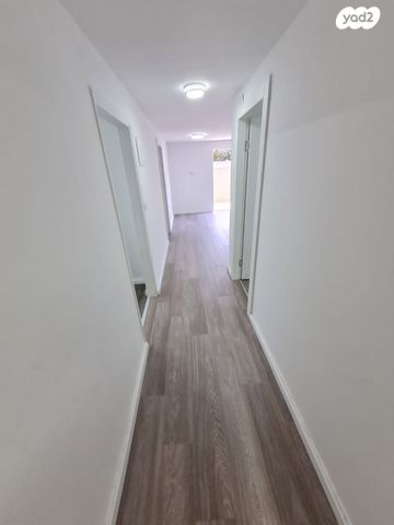 דירת גן, הנביאים 81, שיכוני המזרח, ראשון לציון