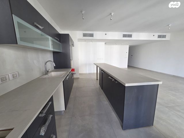 דירה, יונה וולך 7, גרין פארק החדשה, הוד השרון