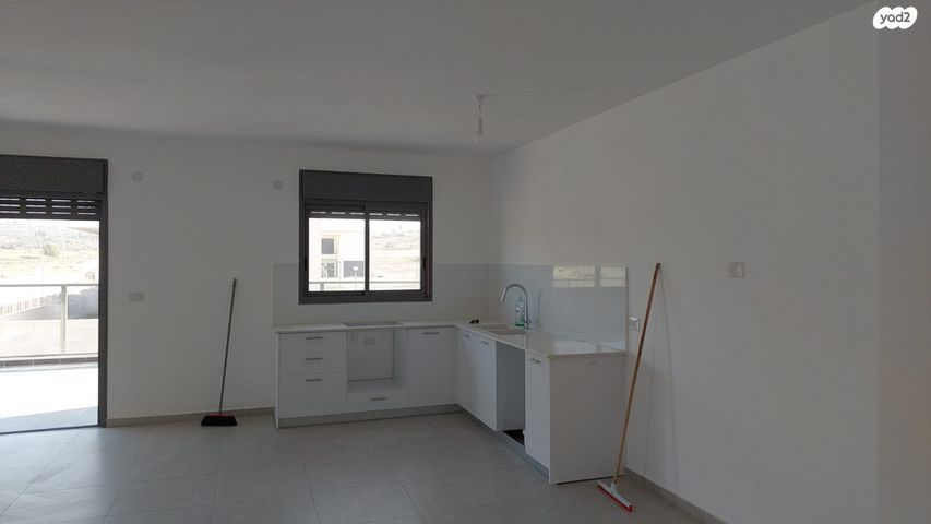 דירה, אורן 15, בת חפר, בת חפר