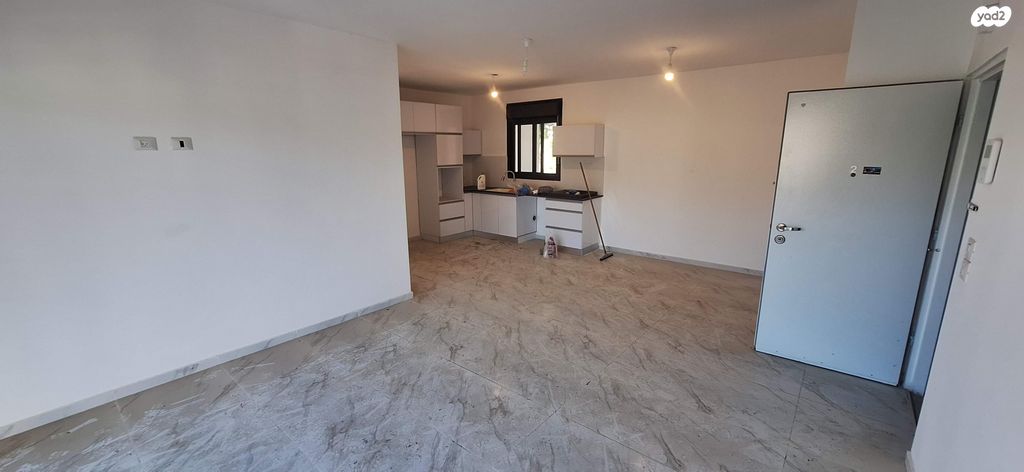 דירה, הרב שלום שבזי 54, שבזי, ראש העין