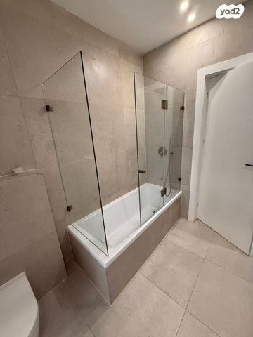 דירה, המצדים 8, המצדים, מעלה אדומים