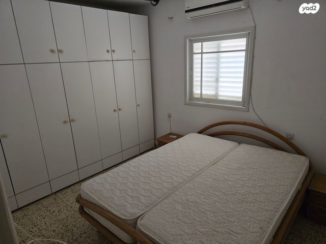 דירה, הרב עוזיאל 9, רמב"ם, ראשון לציון