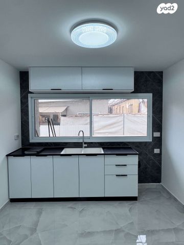 מלכי ישראל 80