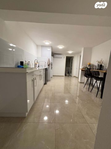 דירה, יסמין 120, שכונה א', מבשרת ציון