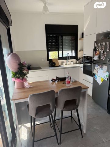 דירה, יוסף הגלילי 12, שכונת בן גוריון, מרכז העיר ג', רמת גן