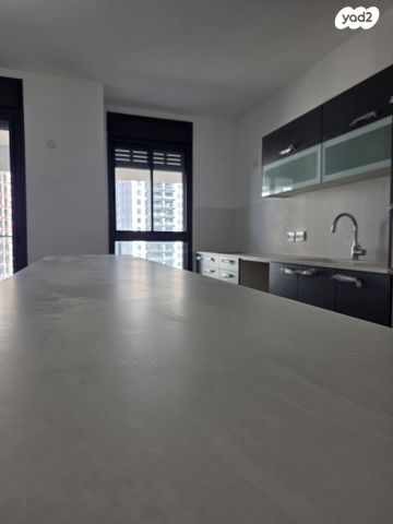 דירה, יונה וולך 7, גרין פארק החדשה, הוד השרון