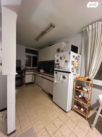 דירה, אבשלום חביב 28, ארמון הנציב, תלפיות מזרח, ירושלים