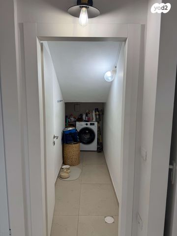 מרתף/ פרטר, שושן צחור 4, רמת אמיר, קדימה צורן