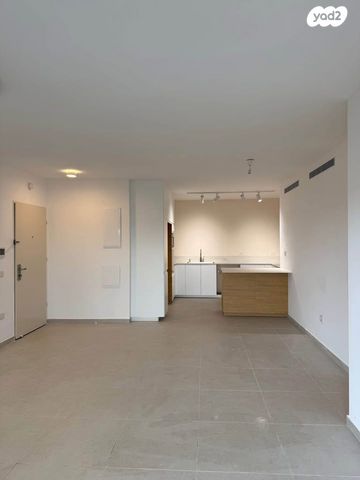 דירה, הרב שלום שבזי 217, פסגות אפק, ראש העין