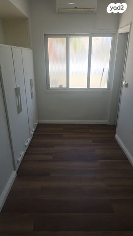 יחידת דיור, יוסף טרומפלדור 16, אושיות, רחובות