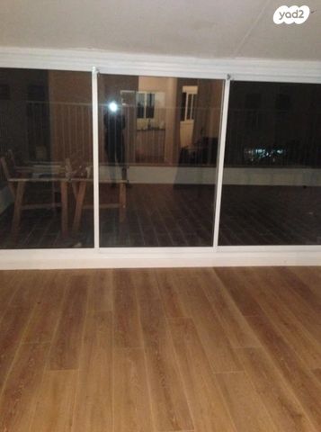 דירה, ליאון בלום 60, מרכז, קרית עבודה, חולון