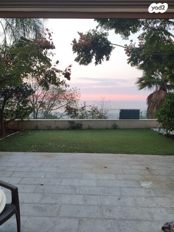 דירת גן, אלברט שווייצר 33, רמת אשכול, חיפה