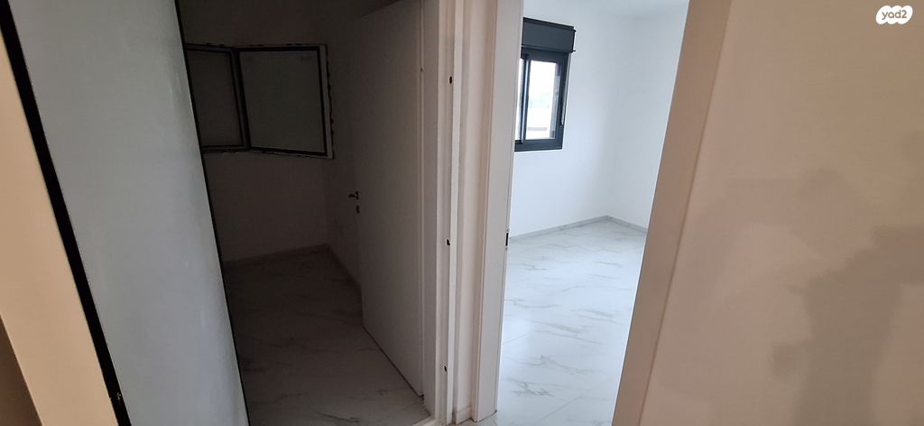 דירה, הרב שלום שבזי 54, שבזי, ראש העין