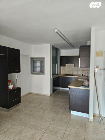 דירה, ז'בוטינסקי 54, ארלוזורוב, גבעתיים