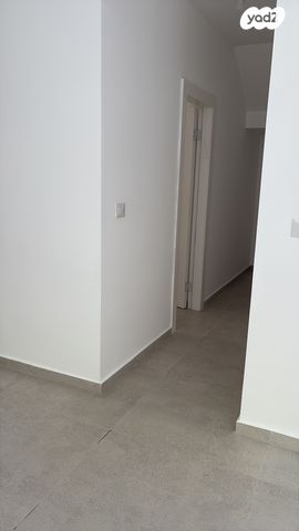 יחידת דיור, המלכים 41, נווה מגן, רמת השרון