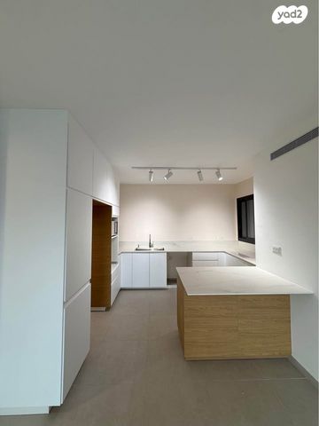 הרב שלום שבזי 217