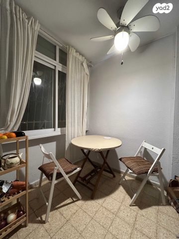 דירה, אבשלום חביב 28, ארמון הנציב, תלפיות מזרח, ירושלים