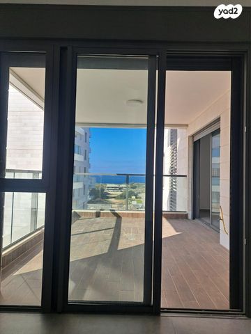 דירה, אלמוג 4, אכזיב, נהריה