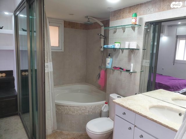 דירה, מנחם בגין 9, רמת פולג, נתניה