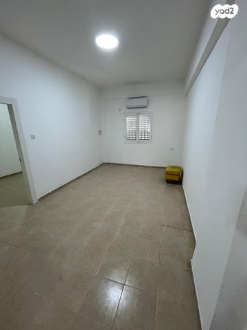 דירת גן, דרך קיבוץ גלויות 87, שפירא, תל אביב יפו