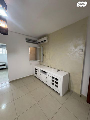 יחידת דיור, התבור 6, נאות המכבים, גן יבנה