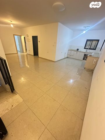 גג/ פנטהאוז, דרך ההר 1, יבנאל, יבנאל