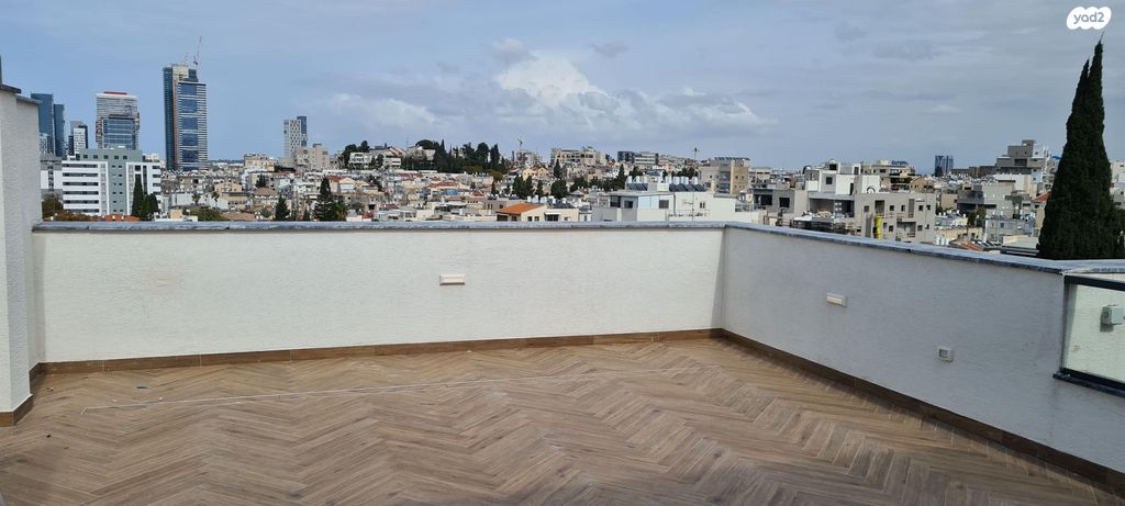 גג/ פנטהאוז, רבי יהודה הנשיא 7, עליות, רמת גן