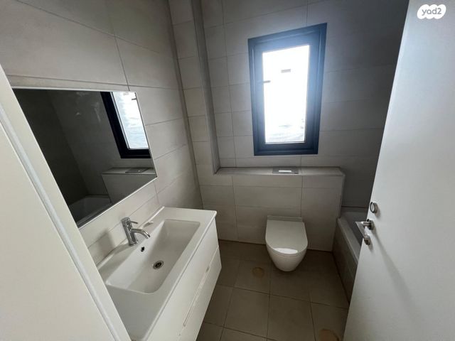 דירה, יהדות איטליה 24, רמת יורם, נתיבות