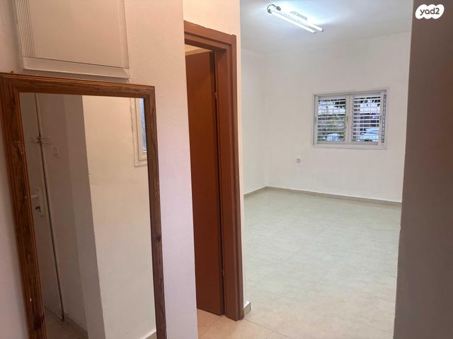 דירה, אחד העם 20, המרכז השקט / מרכז העיר, פתח תקווה