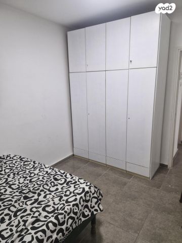 דירה, בר כוכבא 2, האצטדיון, טבריה