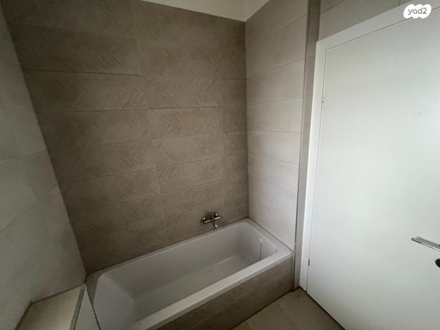 דירה, יהדות איטליה 24, רמת יורם, נתיבות