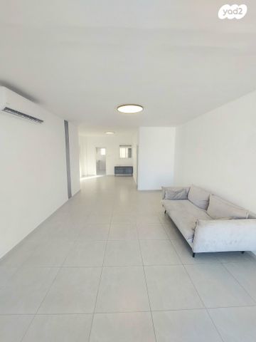 דירה, רבי יהודה הנשיא 2, עליות, רמת גן