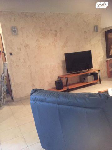 דירה, שדרות רוברט סולד 1, קרית ים  א', קרית ים