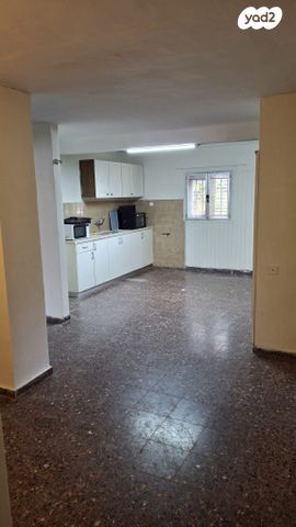 דירה, על כנפי נשרים 68, גבעת יערים, גבעת יערים