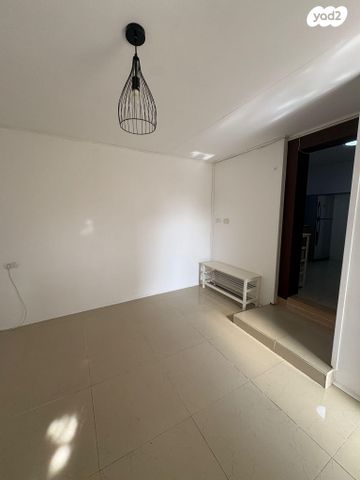 יחידת דיור, התבור 6, נאות המכבים, גן יבנה