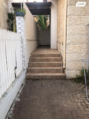 בית פרטי/ קוטג', ימית 13, רובע ד', אריאל