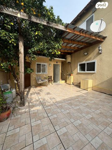 יחידת דיור, התבור 6, נאות המכבים, גן יבנה