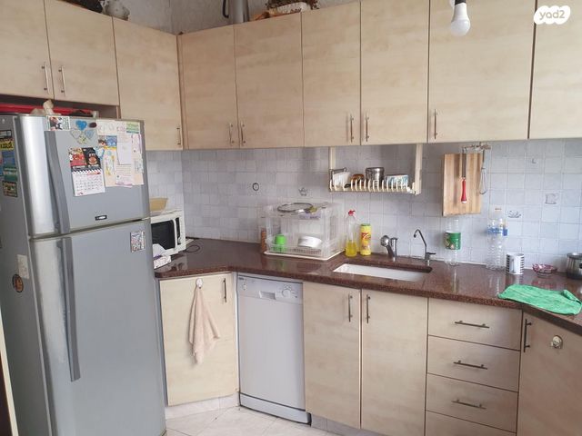 דירה, פרלשטיין 21, לב העיר, בת ים