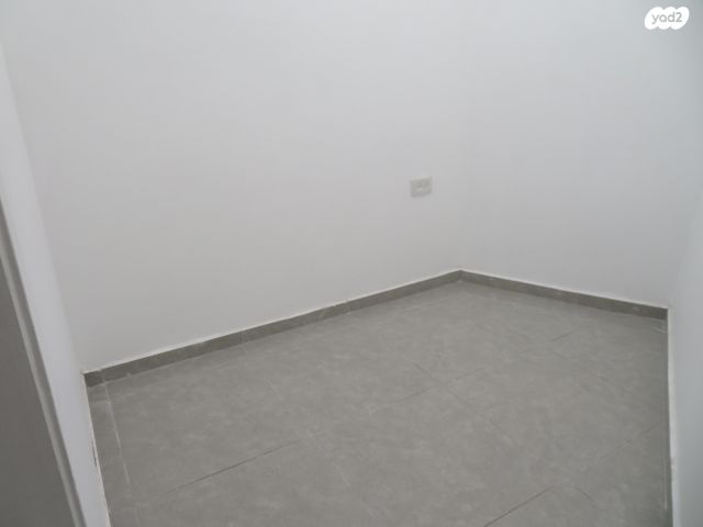 יחידת דיור, אבן גבירול 9, גבעת סוקולוב, בני ברק