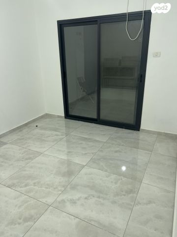 דירה, דרך רזיאל 1, צפון מזרח מרכז העיר, נתניה