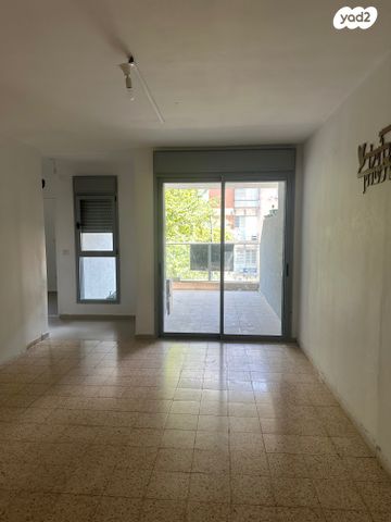 דירה, בארי 31, צפון מזרח מרכז העיר, נתניה